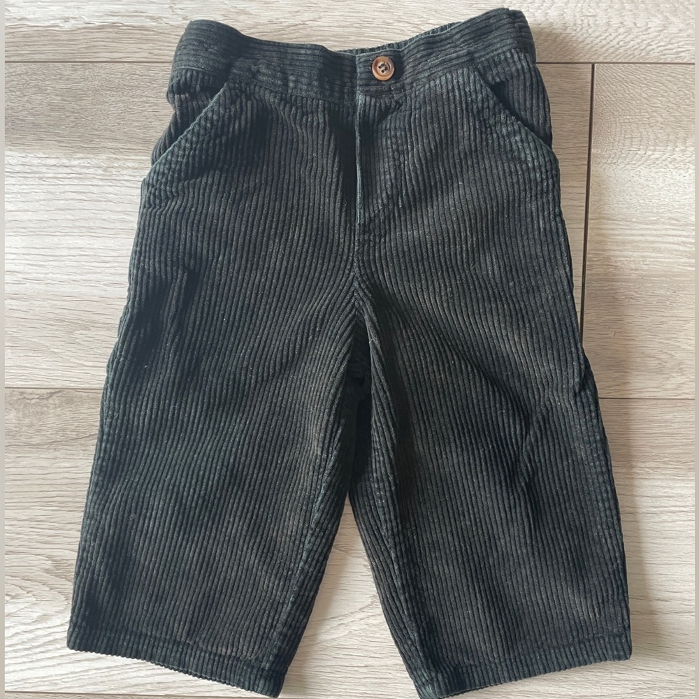 Black corduroy pants, got so many compliments on this ones ✨✨✨✨✨🌟